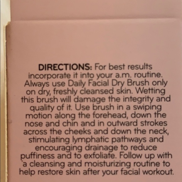New Daily Facial Dry Brush - Picture 4 of 12